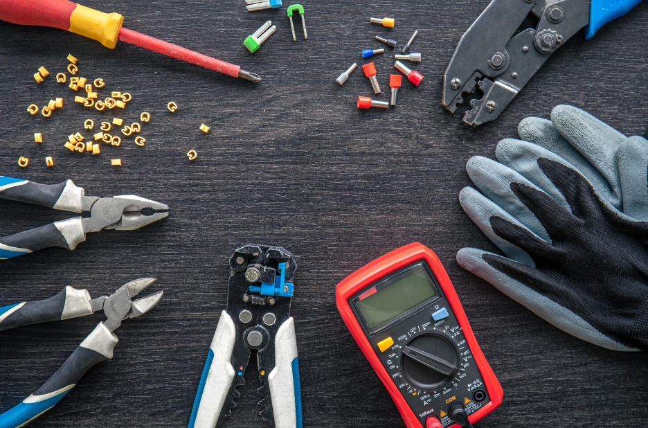 How a Full-Service Electrical Repair Plan Protects You from Costly Emergencies